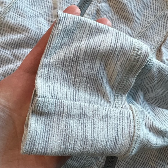 Lululemon define zip up jacket size 8 heathered gray - Picture 3 of 4